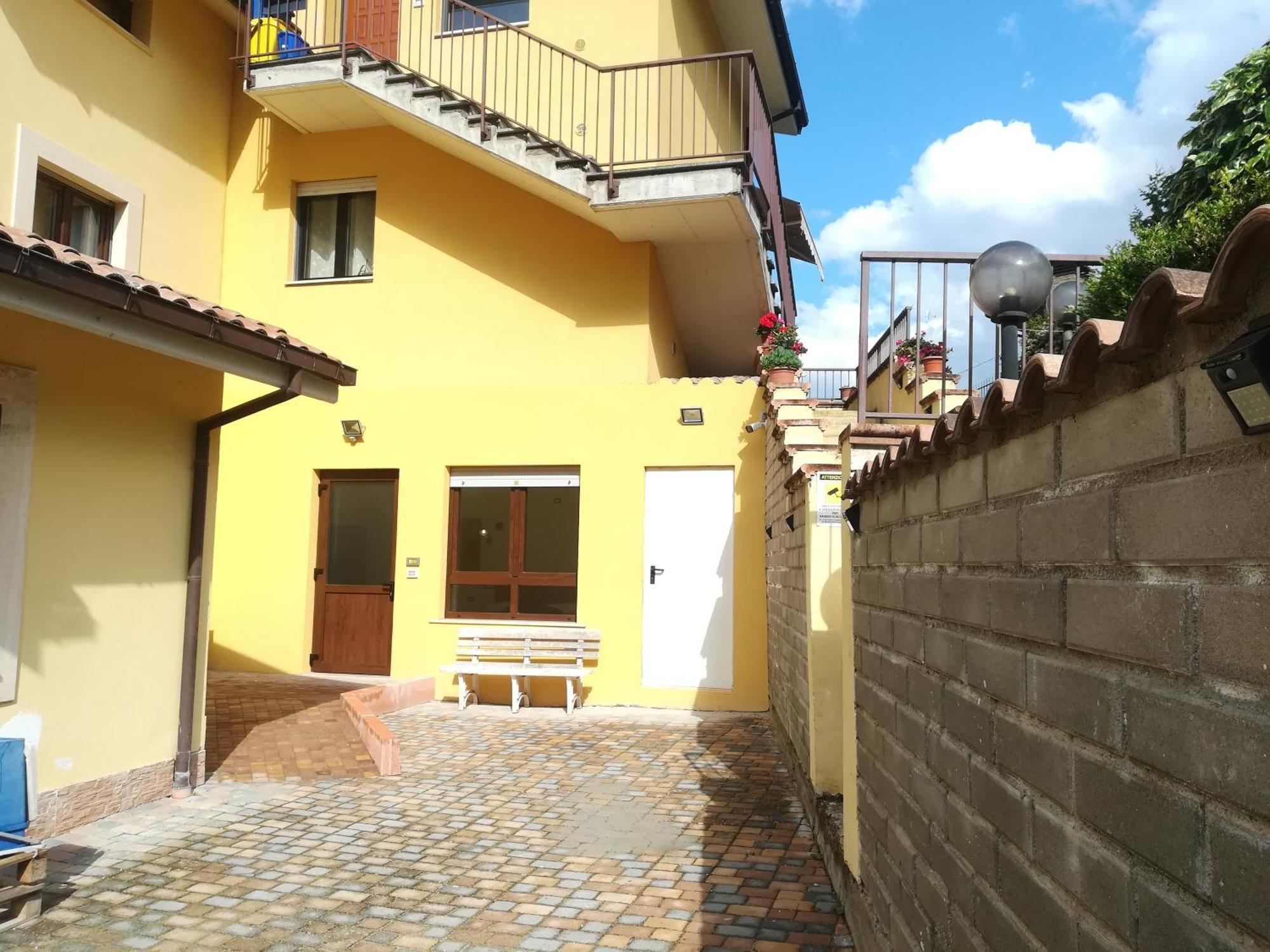 Complesso Turistico Aurora - Camere B&B Poggio Picenze Exteriér fotografie